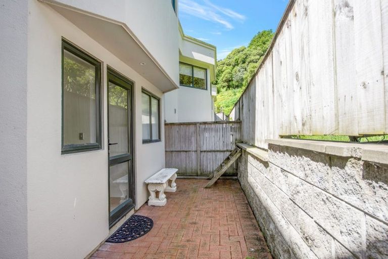 Photo of property in 10/22 Oriental Terrace, Oriental Bay, Wellington, 6011