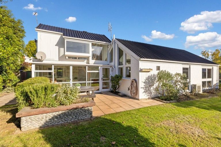 Photo of property in 26 Gothic Place, Ilam, Christchurch, 8041