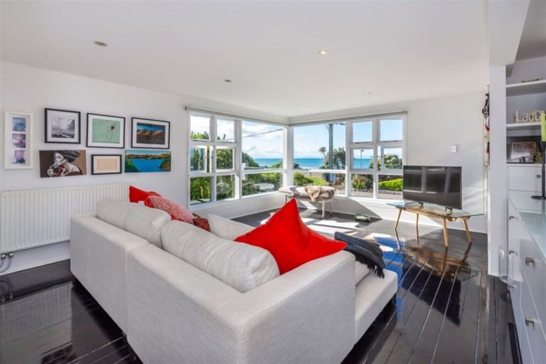 Photo of property in 100 Esplanade, Sumner, Christchurch, 8081