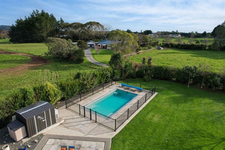 Photo of property in 356 Kimberley Road, Levin, 5571