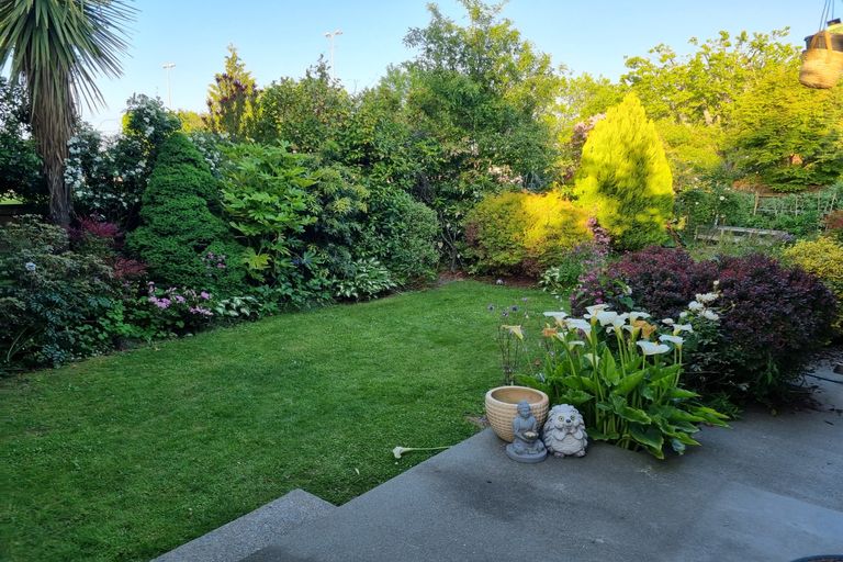 Photo of property in 2/11 Roxburgh Street, Glenwood, Timaru, 7910