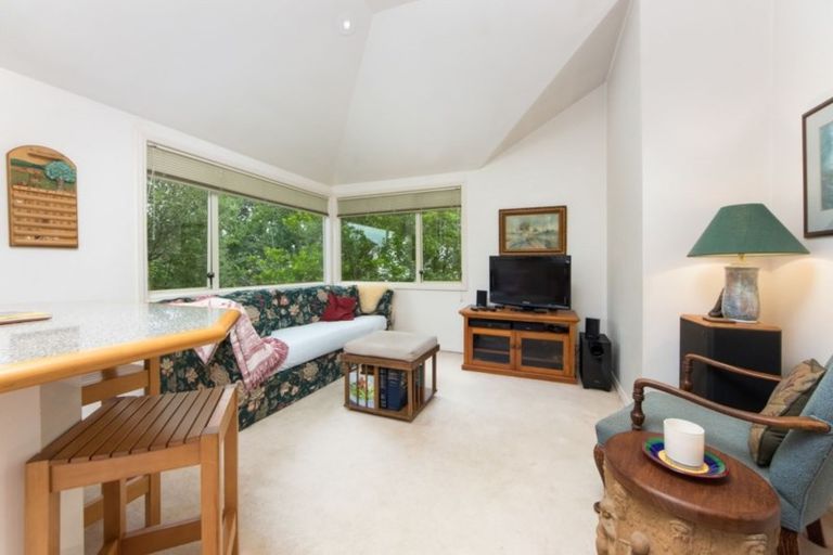 Photo of property in 4/30 Clarence Road, Northcote Point, Auckland, 0627