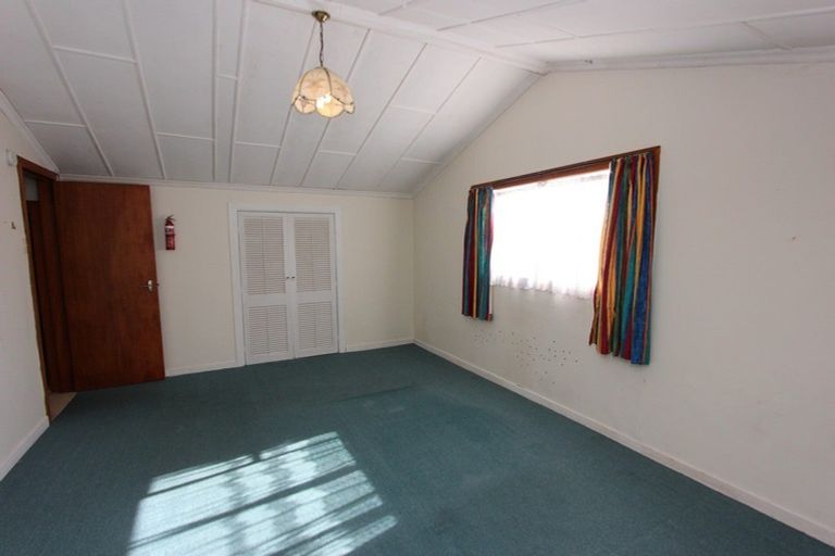 Photo of property in 5 Totara Terrace, Inglewood, 4330