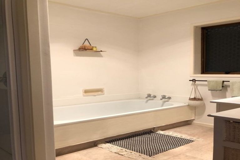 Photo of property in 55 Guppy Road, Greenmeadows, Napier, 4112