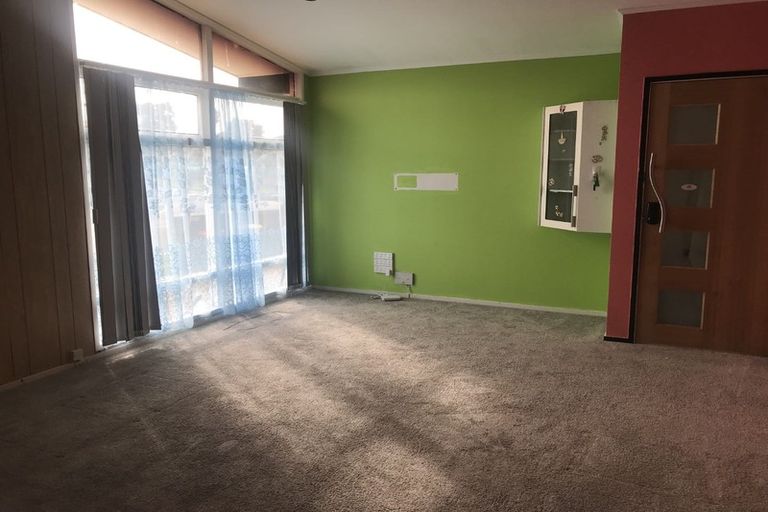 Photo of property in 54 Burbank Avenue, Manurewa, Auckland, 2102