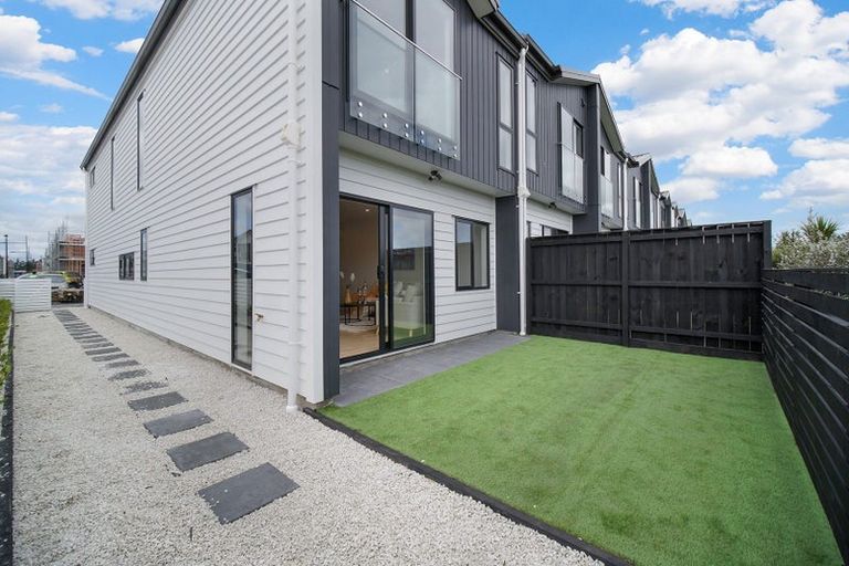 Photo of property in 25 Tukauri Place, Papakura, 2110