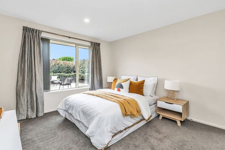 Photo of property in 10 Cyclamen Place, Aidanfield, Christchurch, 8025