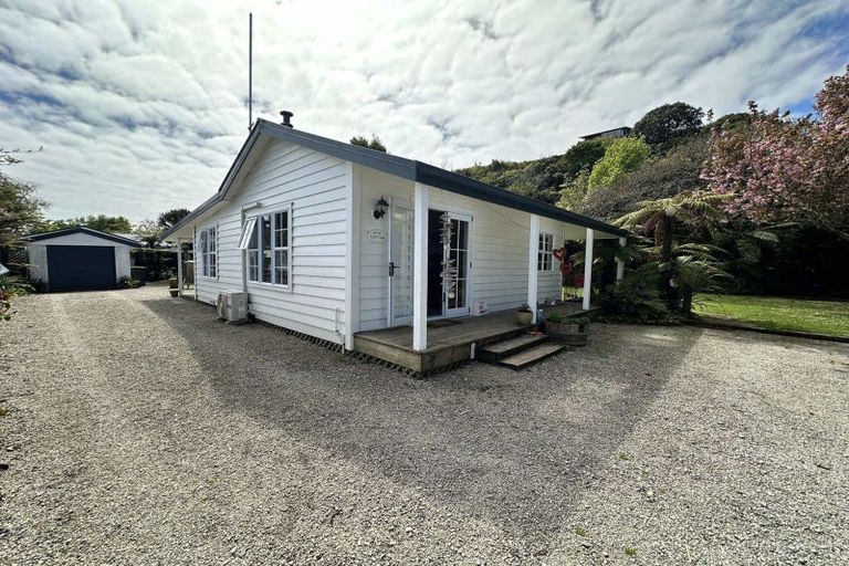 Photo of property in 195 Sale Street, Hokitika, 7810