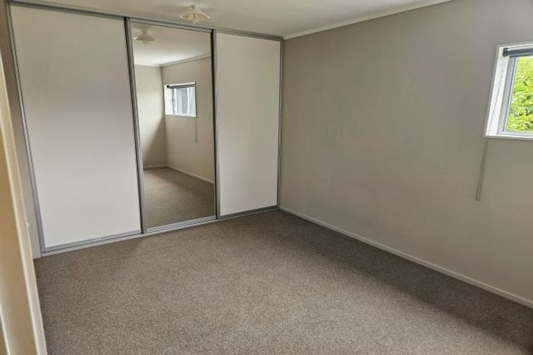 Photo of property in 69a Waikoukou Valley Road, Waimauku, 0882