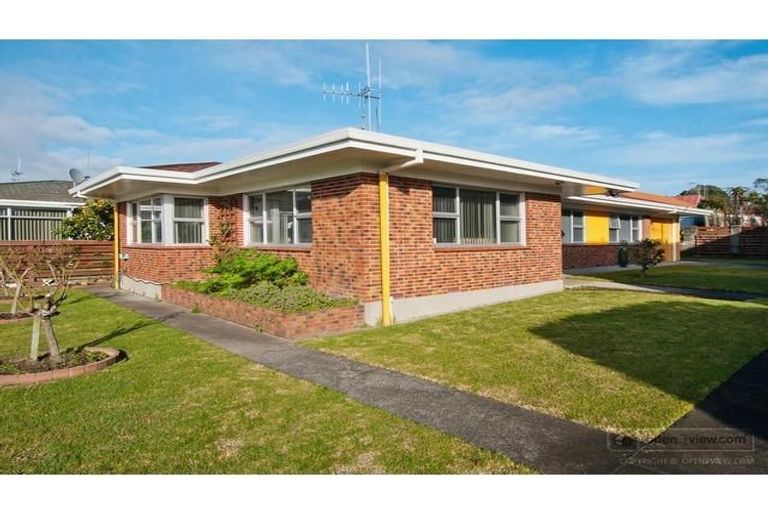 Photo of property in 476 Otumoetai Road, Otumoetai, Tauranga, 3110