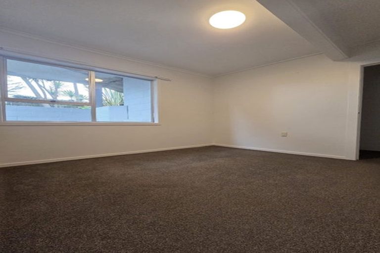 Photo of property in 158 Hutchinson Avenue, New Lynn, Auckland, 0600