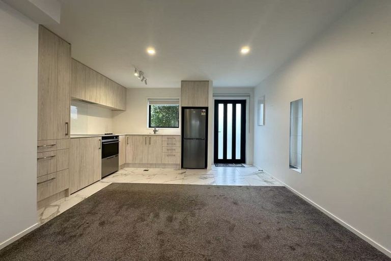Photo of property in 1a Hamurana Place, Te Atatu Peninsula, Auckland, 0610