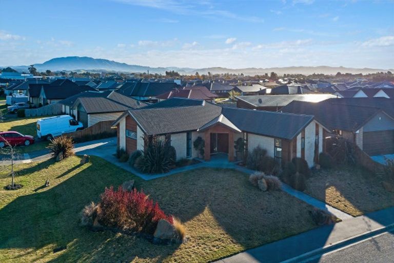 Photo of property in 2 Claremont Crescent, Amberley, 7410