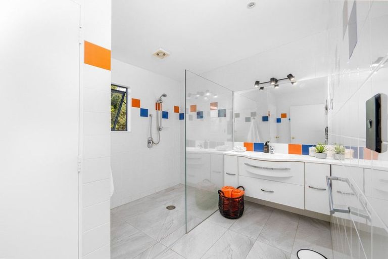 Photo of property in 21 Joyces Road, Paihia, 0200