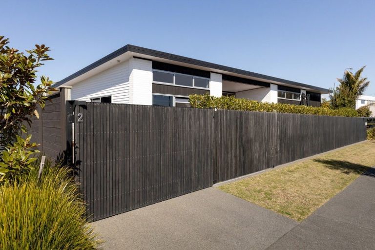 Photo of property in 2 Makura Drive, Papamoa Beach, Papamoa, 3118