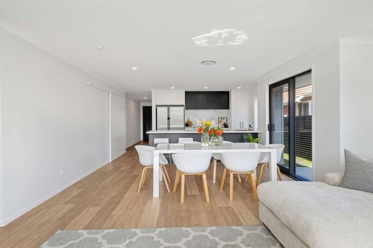 Photo of property in 51a Selwyn Crescent, College Estate, Wanganui, 4500