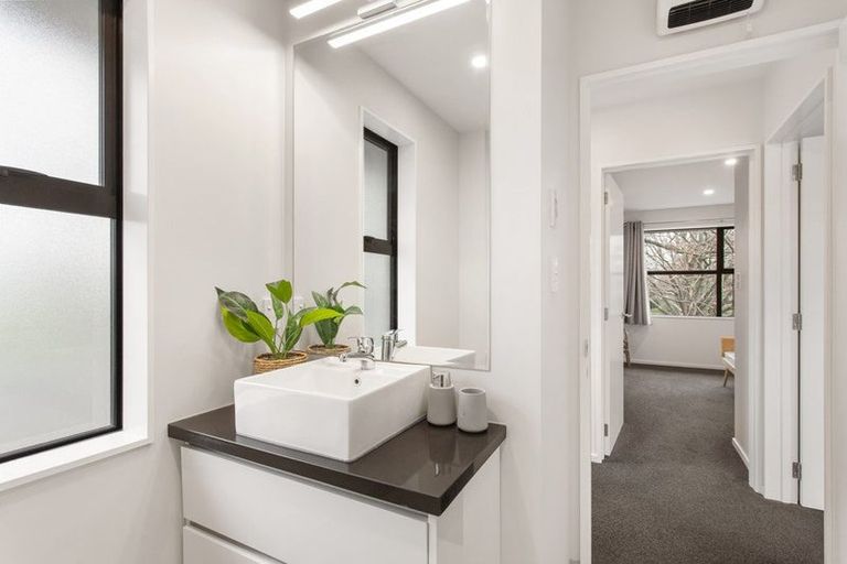 Photo of property in 10 Shingle Street, Sydenham, Christchurch, 8023