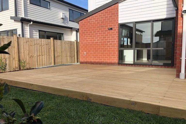 Photo of property in 22 Myland Drive, Hobsonville, Auckland, 0616