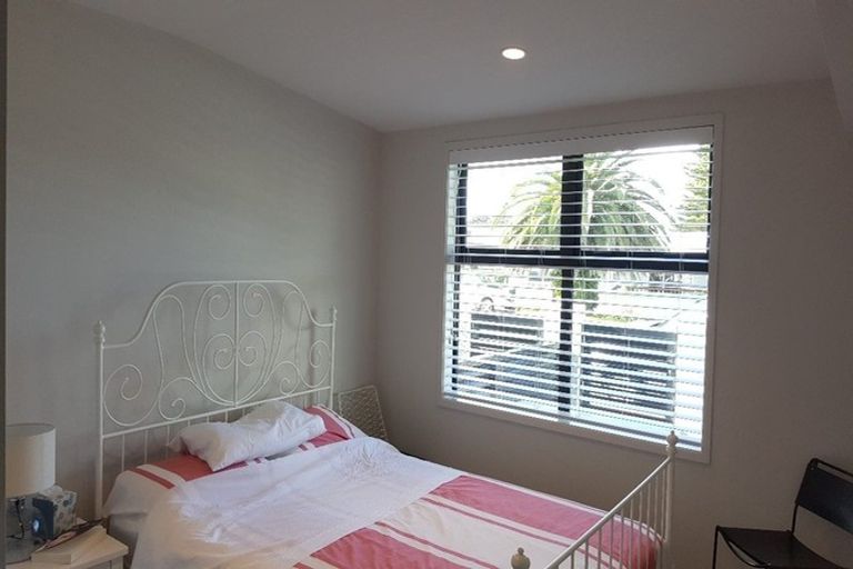 Photo of property in 2/388 Hibiscus Coast Highway, Orewa, 0931
