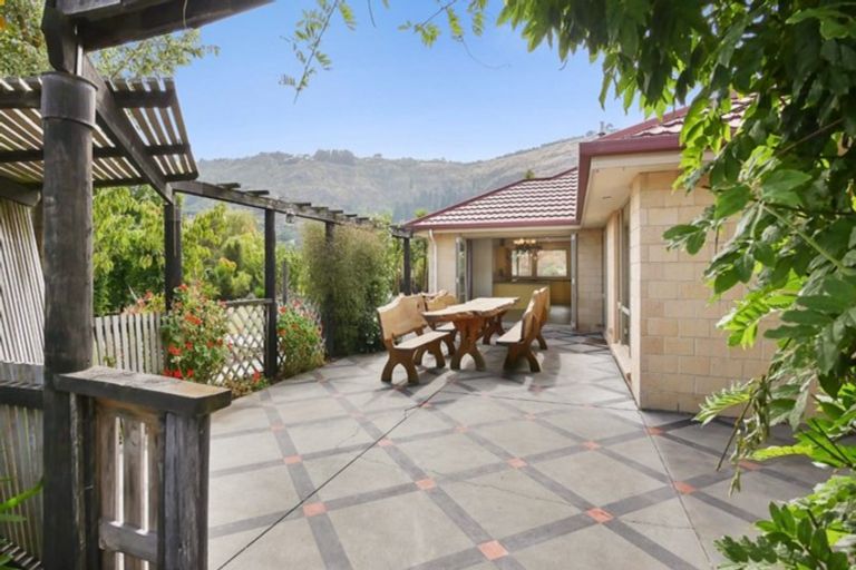 Photo of property in 6 Deavoll Place, Heathcote Valley, Christchurch, 8022