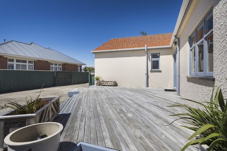 Photo of property in 629 Featherston Street, Roslyn, Palmerston North, 4414
