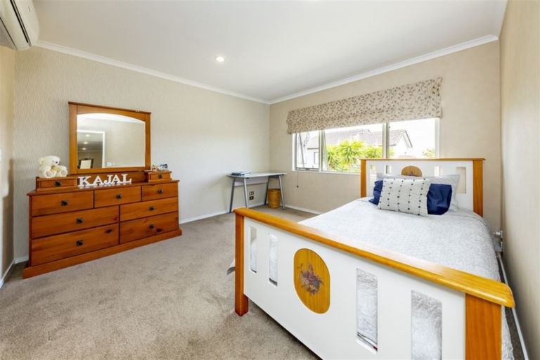Photo of property in 116 Cyril French Drive, Flat Bush, Auckland, 2016