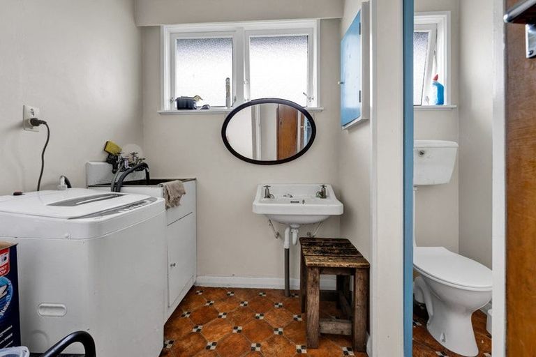 Photo of property in 39 Gloag Street, Waverley, 4510