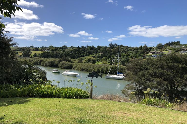 Photo of property in 7 James Kemp Place, Kerikeri, 0230