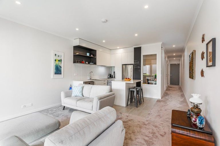 Photo of property in 12/2 Warrant Officer Lane, Hobsonville, Auckland, 0616