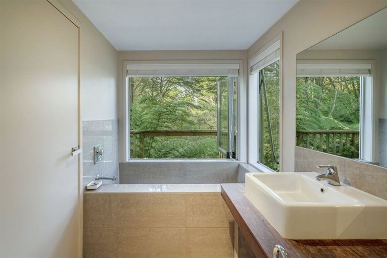 Photo of property in 56 Rewa Rewa Valley, Tairua, 3508