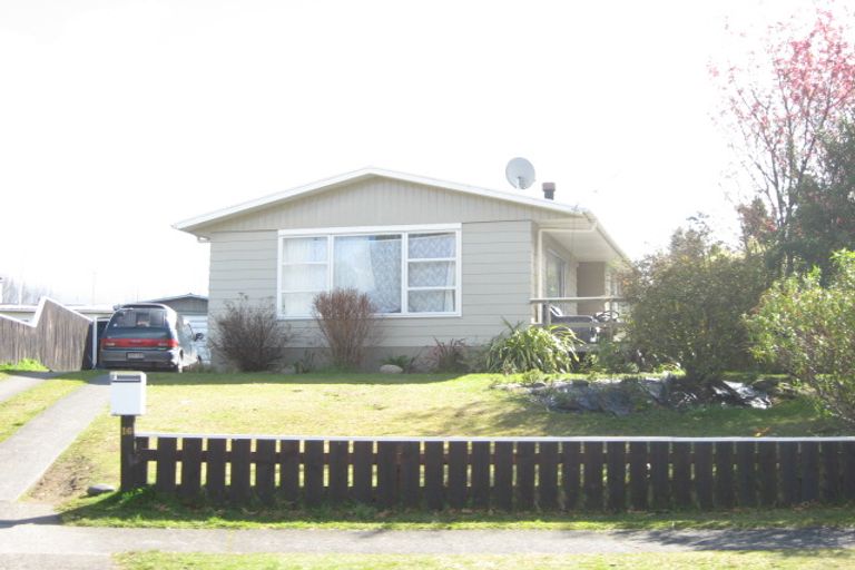 Photo of property in 16 Te Takinga Street, Turangi, 3334