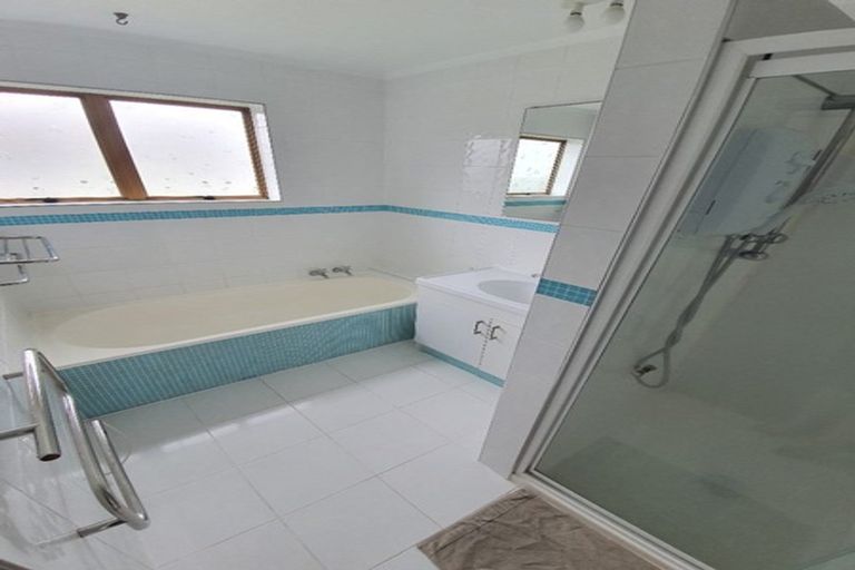 Photo of property in 1/28 Balgowan Terrace, Conifer Grove, Takanini, 2112