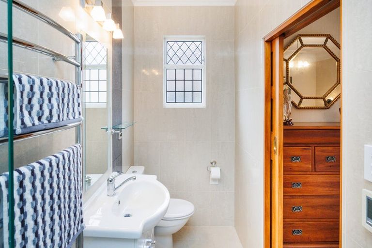 Photo of property in 21 Manapouri Crescent, Hokowhitu, Palmerston North, 4410