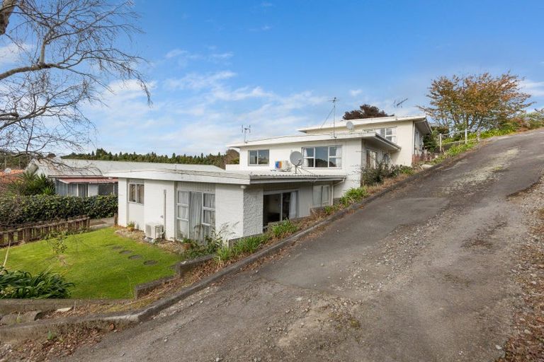 Photo of property in 7 Fairview Place, Westown, New Plymouth, 4310