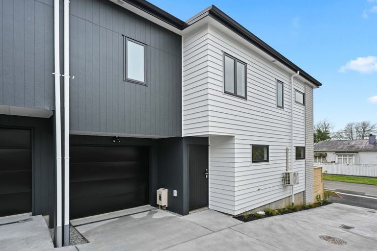 Photo of property in 2/26 Hunter Street, Hamilton Lake, Hamilton, 3204