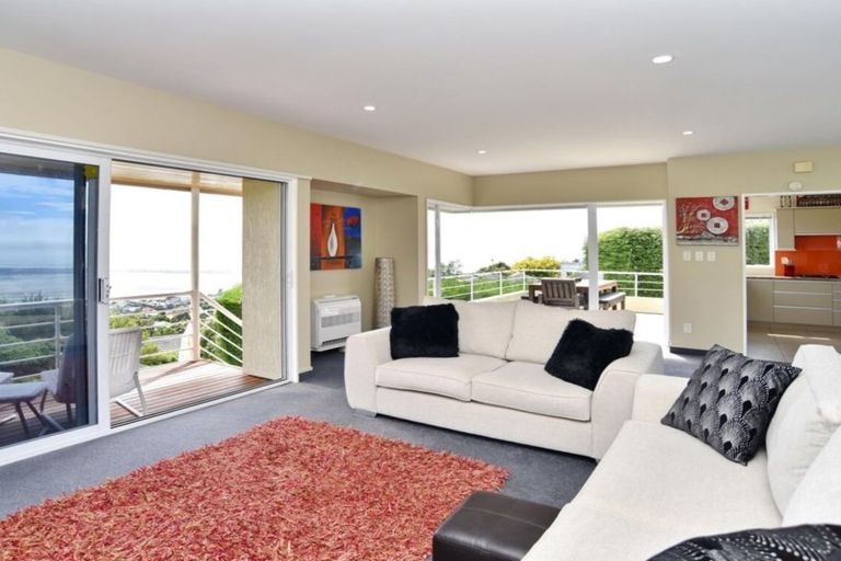 Photo of property in 2/11 Belleview Terrace, Mount Pleasant, Christchurch, 8081