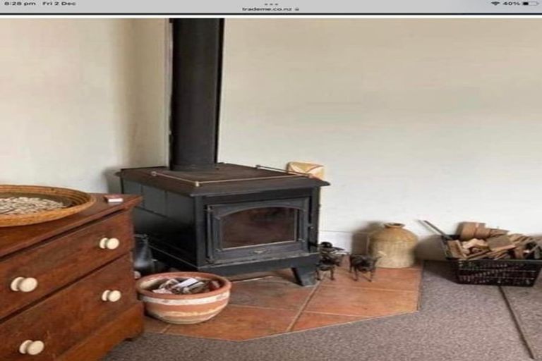 Photo of property in 8 Milne Terrace, Island Bay, Wellington, 6023