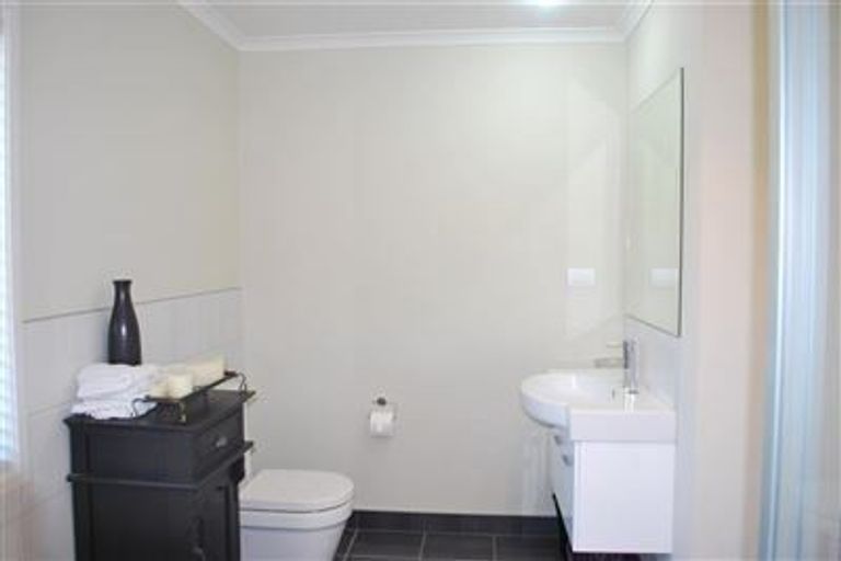 Photo of property in 3 Delta Close, Pyes Pa, Tauranga, 3112