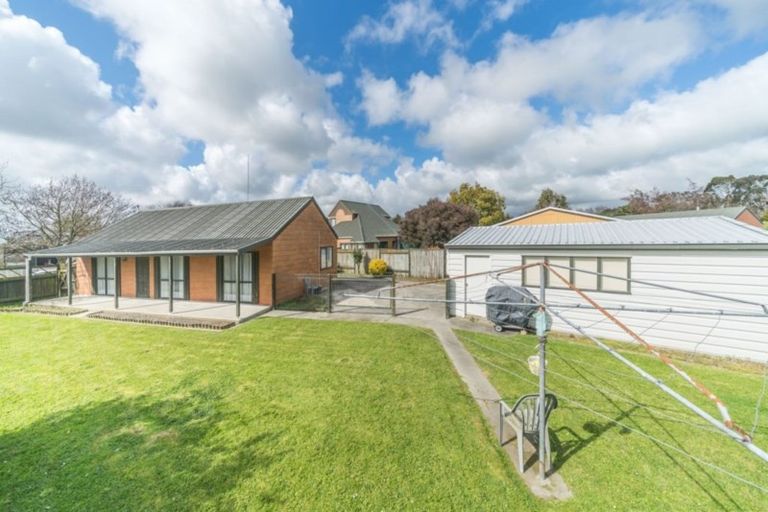 Photo of property in 27 Charles Cross Street, Longburn, Palmerston North, 4412