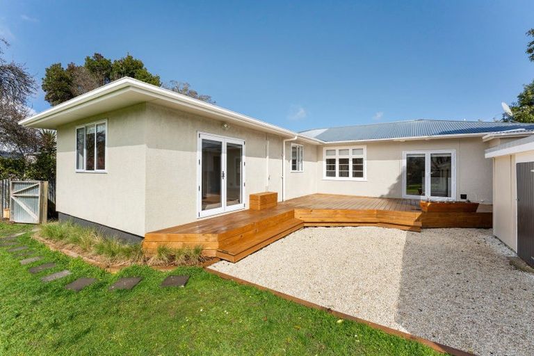Photo of property in 30 Tararua Street, Pahiatua, 4910