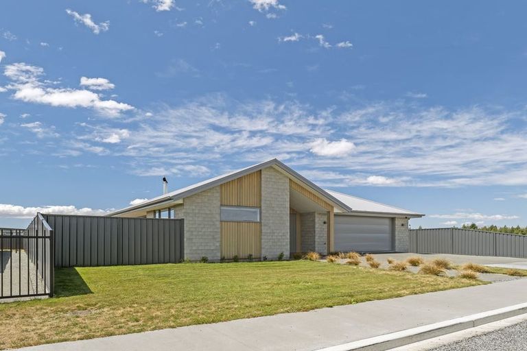 Photo of property in 41 Lakeland Avenue, Twizel, 7901
