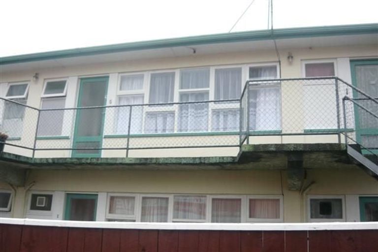 Photo of property in 33 Queen Street, Upper Hutt Central, Upper Hutt, 5018