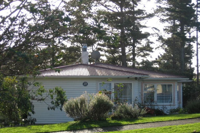 Photo of property in 97 Castor Crescent, Cannons Creek, Porirua, 5024