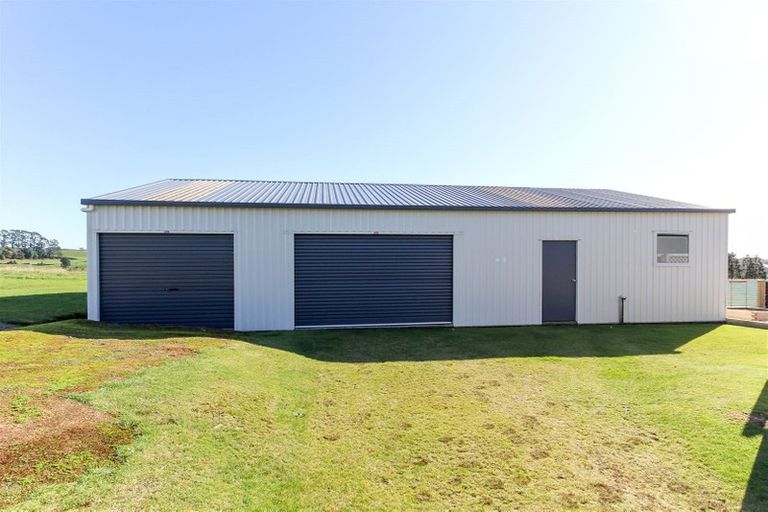 Photo of property in 39 Allan Road, Burgess Park, New Plymouth, 4371