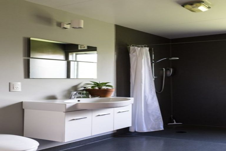 Photo of property in 36b Tasman Parade, Oakura, 4314