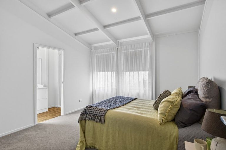 Photo of property in 6b Walsh Road, Westown, New Plymouth, 4310