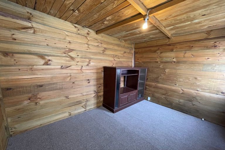 Photo of property in 11 Thornlow Street, Glendene, Auckland, 0602