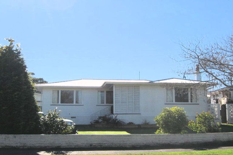 Photo of property in 15 Palmerston Road, Havelock North, 4130