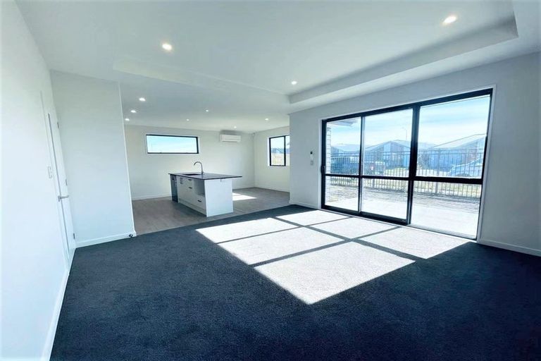 Photo of property in 27 Horoeka Street, Russley, Christchurch, 8042