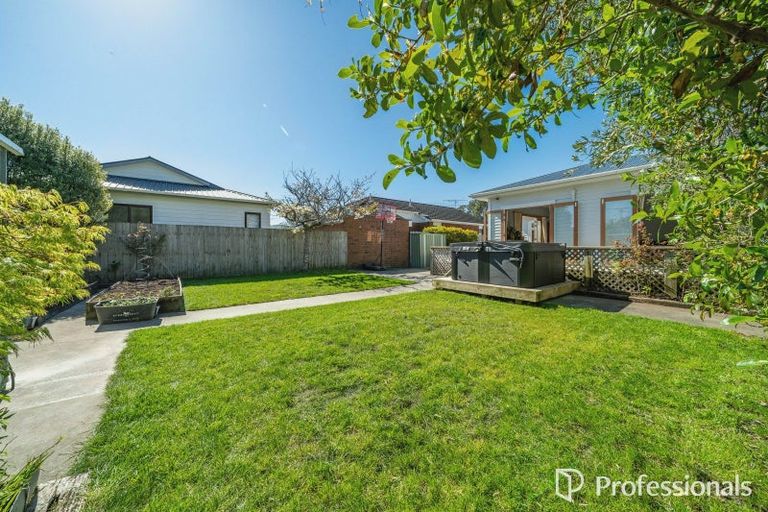 Photo of property in 18 Birdwood Road, Waterloo, Lower Hutt, 5011